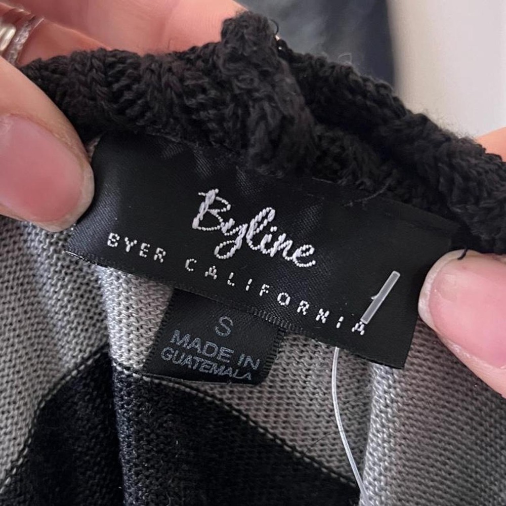 Byer California Off The Shoulder Chevron Striped Sweater Grey Black Y2K Small - Picture 4 of 4